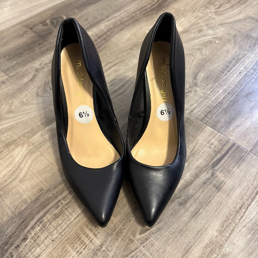Madden Girl Black Pointed Heels